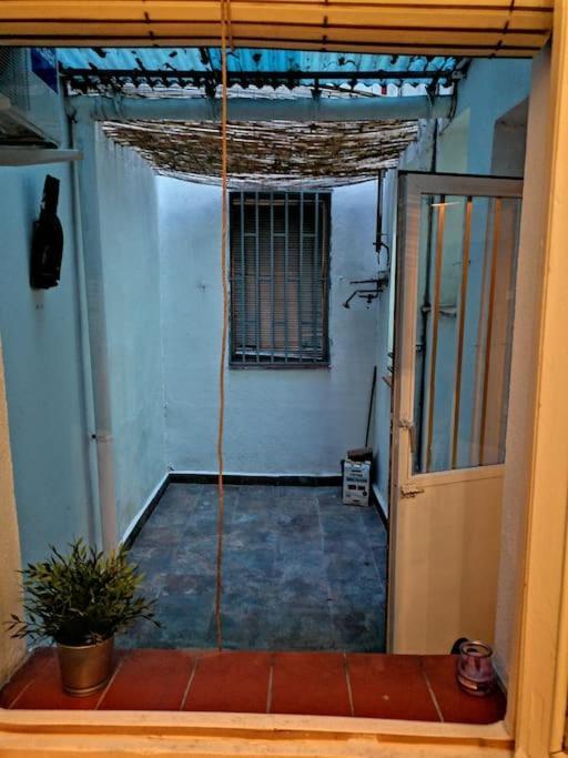 Sebastian Elcano, Apartamento Para 2 Con Terraza, Metro Embajadores Madrid Eksteriør billede